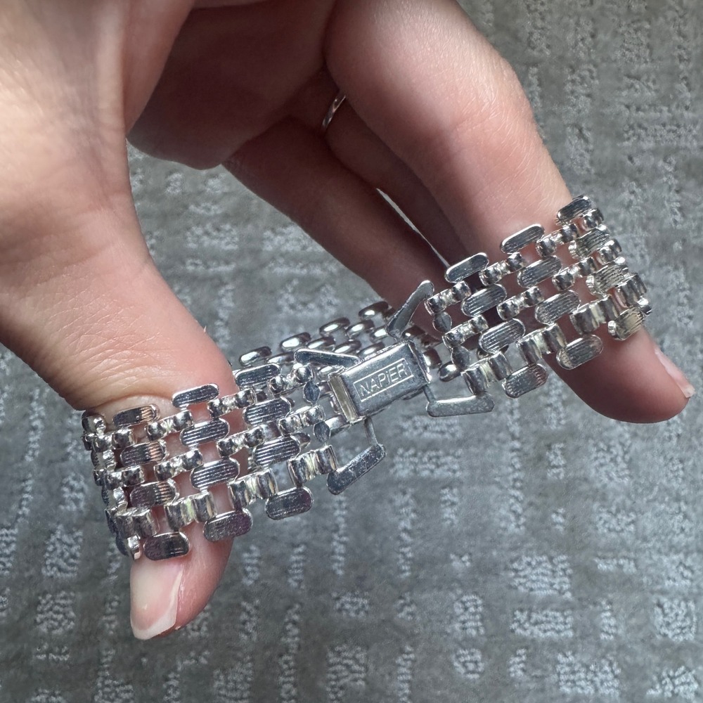 Napier Silver Tone Four Row Brick Link Bracelet Vintage Fold Over Clasp